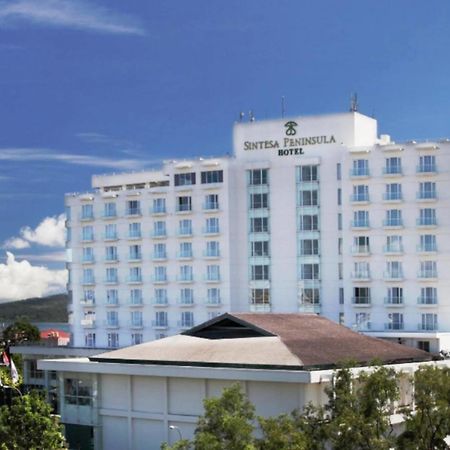 Sintesa Peninsula Hotel Manado Exterior foto